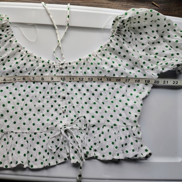 NWOT HYFVE bundle 2 Crop Top polka dots tie, puff sleeves, cotton sz L. - Picture 6 of 16